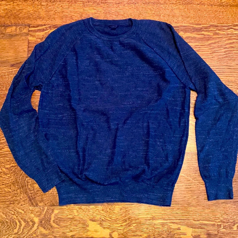 Lightweight sweater